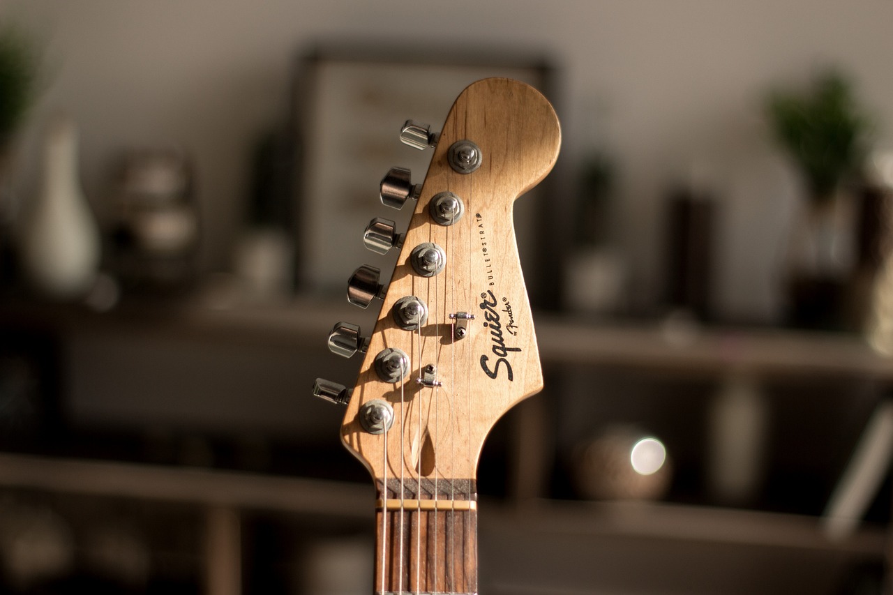 Electric guitar, guitar, squier — Decorative Bedroom Panelling in MDF, Wood, and PVC Materials