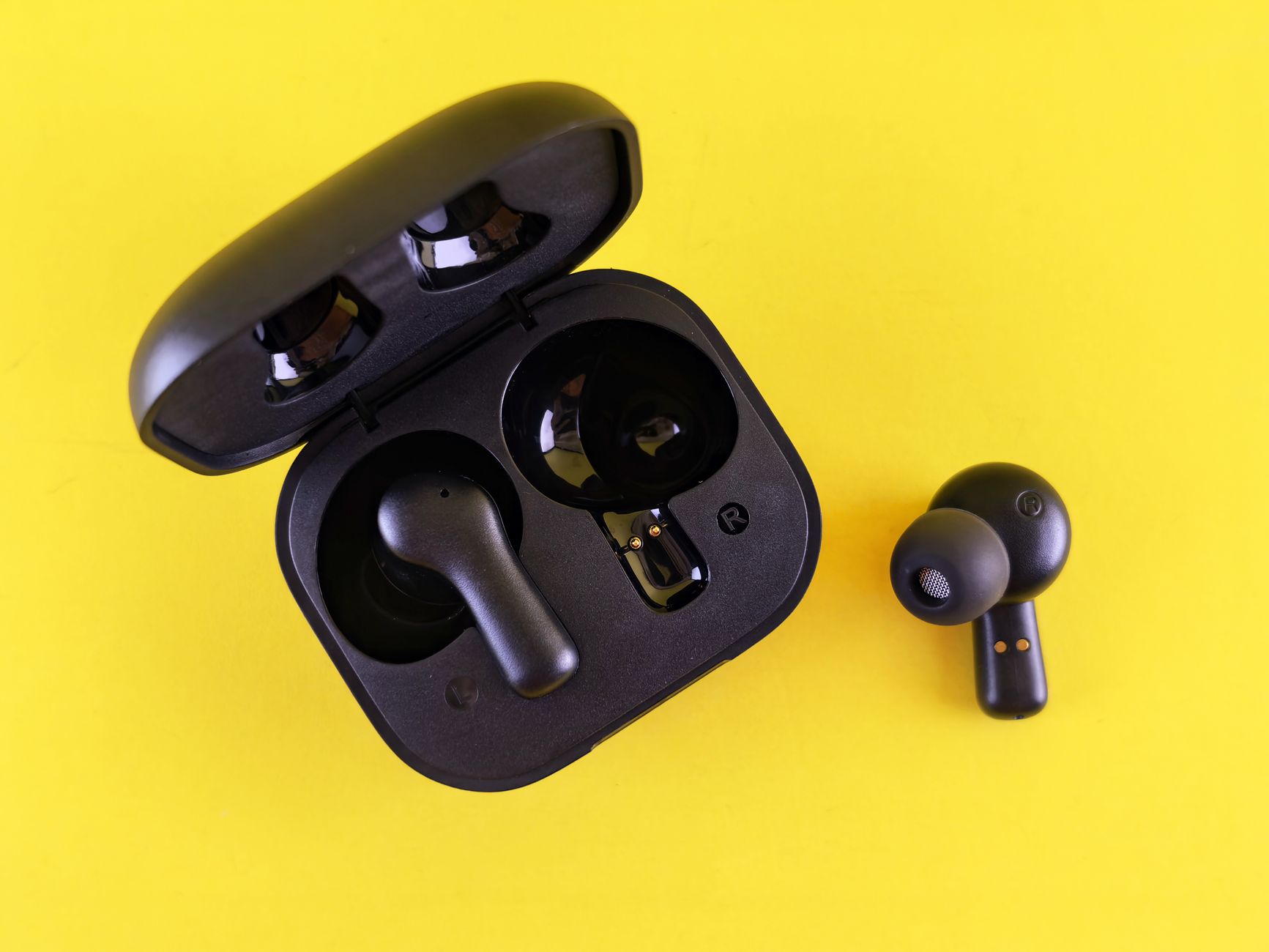 Motorola Moto Buds 2 Ultra